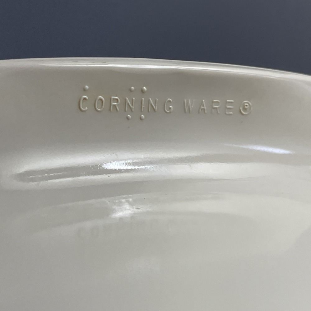 Corningware 2 Liter A2B English Breakfast Casserole Dish with Lid - Picture 5 of 12